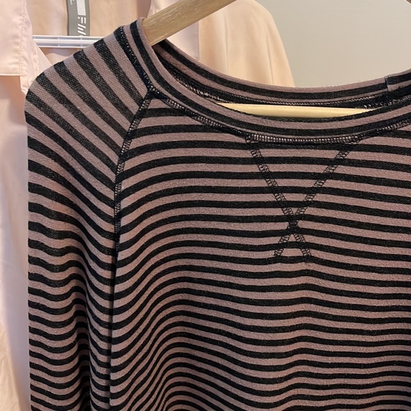 Jackson Rowe top - Picture 2 of 3